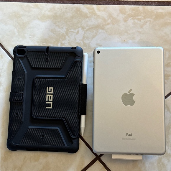 Apple iPad Mini (Wi-Fi, 256GB) - Silver New Condition - Picture 3 of 15